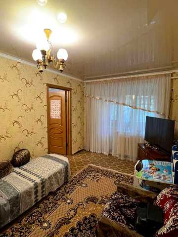 Продам 2х кімнатну квартиру і центрі