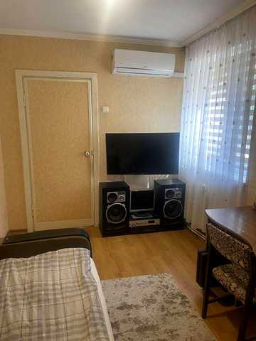 Продається 4х кім квартира, на 3му поверсі з 5ти. Першотравнева набережна. ЖК хрущовка