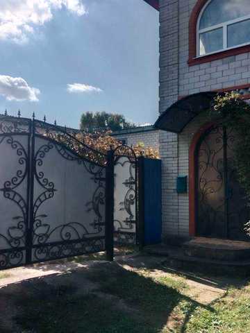 Продається будинок у м. Буринь, можна по сертифікату.