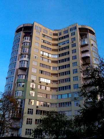 Продається 2-кімнатна квартира 59 м² на вулиці Т. Кореня, 9 (П'яти кутів). 3/16, ремонт, меблі, автономне опалення, комора. Монолітний будинок, ОСББ. ЖК Терентія Кореня,9