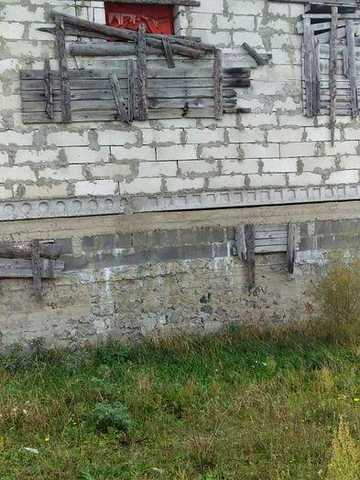 Будинок Незавершене будівництво 10 соток землі у місті Березне