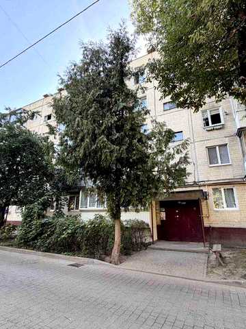 Продаж 4-кімнатної квартири в панельному будинку на вул. Кульчицької, місто Львів