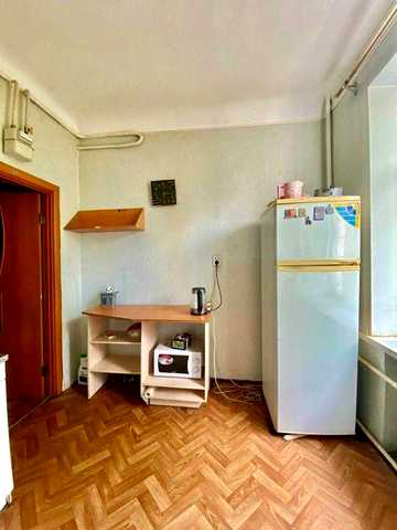 Вінстона Черчиля 17, низький поверх 2к, ГАЗ, роздільна, м Дарниця