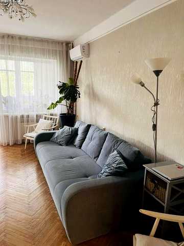 2к. квартира Печерський узвіз 6. М Кловська