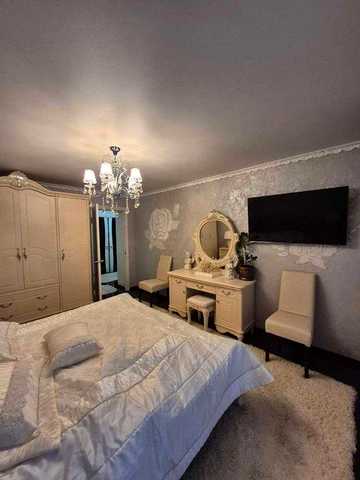 ПРОДАЖ ! двостороння + 2-кім + 67 м² + Індивідуальне опалення