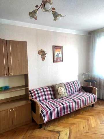 Оренда 2к квартири Солом'янський  Карела Чапека 19