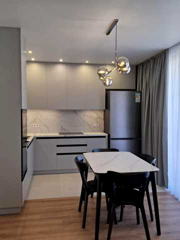 None 1600 USD