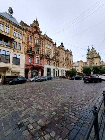 Продаж 4-кімнатна квартира Галицький район м. Львів