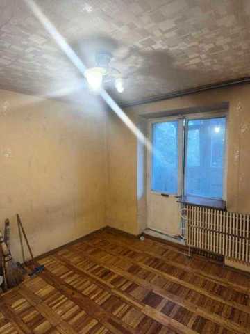 Продам 1 к.кв. на по. Аэрокосмическом ( Гагарина)