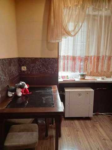 Продам 2-х комнатную квартиру - р-н. маг. Свит