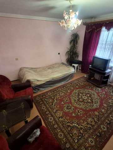 Продаж 1 кімнатної квартири по вул. Хотинській  49 Б
