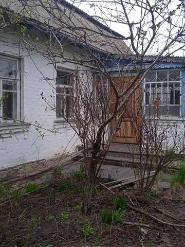 продам  будинок  в  місті.