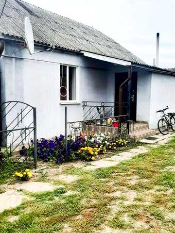 Продам дом добротный  в  селе .Качаловка Харьковская область  .L