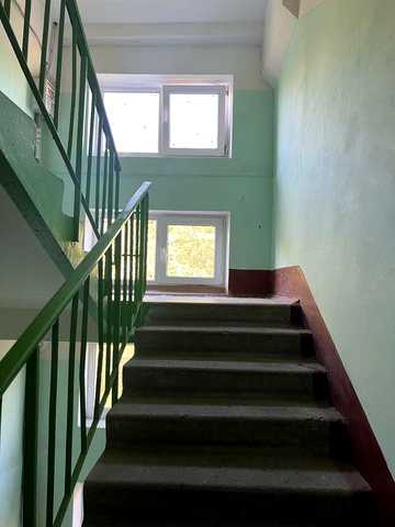 Продам 2-кімн.квартиру 46,4м2 по вул.Левицького,17 ( Лісовий масив)