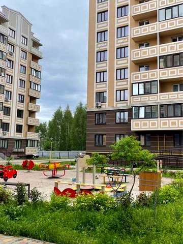 Продаж 2 кімнатної квартири Крюківщина , вулиця відродження 3 , 74 квадрати  до Київа 5 хвилин Держпрограми. БЕЗ КОМІСІЇ