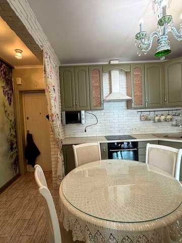 Вул. Борщагівська. 2к квартира укомплектована. Генератор на будинок.