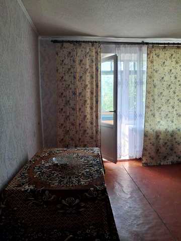 Сдамо однокiмнатну квартиру в центрi мiста, близько до базару.