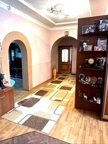 Велика 3х кім, м.Хотин, автономка, продаж