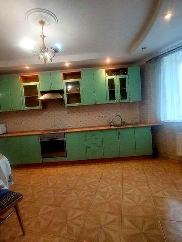 Оренда 3-кімнатної квартири в Бучі, вул. Нове Шосе. Довгостроково.