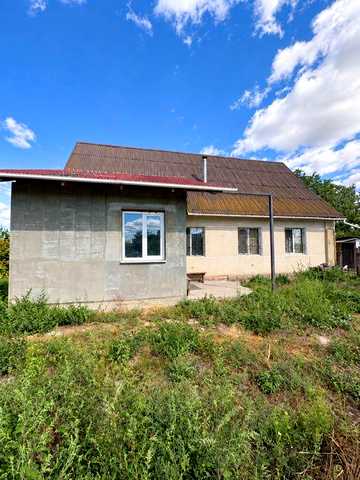 Продаж будинку в центрі села Саливонки  ЦІНА 30 000 $