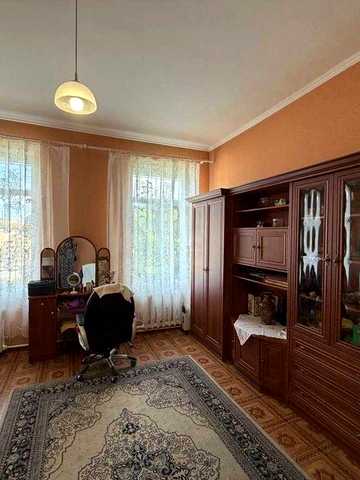 Продам квартиру в центрі Одеси