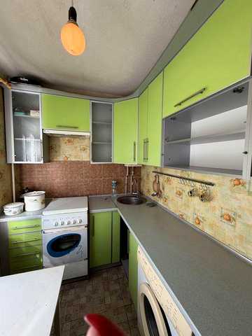 Продам 2к квартиру мКамʼянське 3/5 Максима Чиженка меблі техніка
