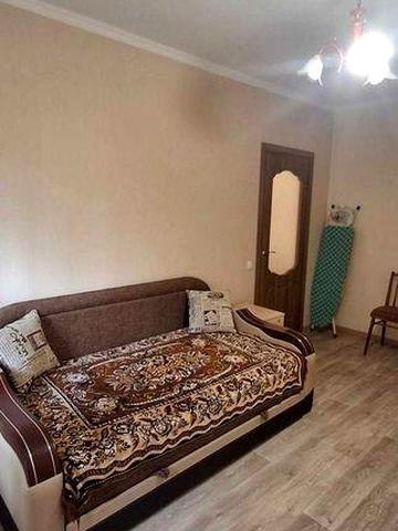 * Затишна 1-кімнатна квартира по вул. Вахтанга Кікабідзе (Булгакова), 2а