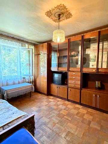 Чорних Запорожців 9а,оренда 2к, низький поверх, є ГАЗ, м Дарниця 15хв