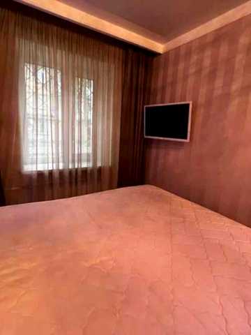 Продам 3-кімн. Євгена Коновальца вул. 29а, 55 м.кв