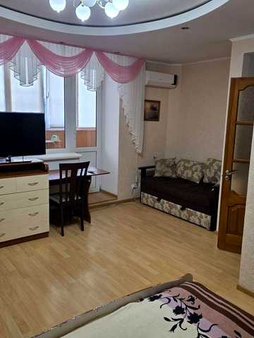 Здам квартиру довгостроково.