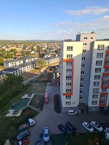 Продаж видової трьох кімнатної квартири