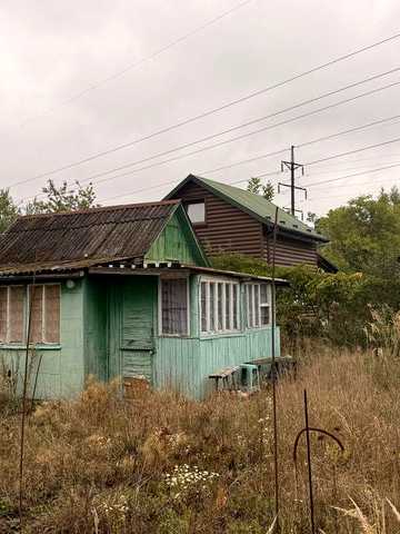Продаж ділянки з будиночком