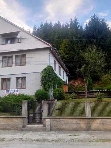 Продам будинок-дуплекс загальною площею 204 м².