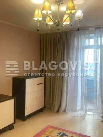 Продаж 3 кімнатна квартира, Львівська, 22, ст.М"Житомирська", Святошинский район