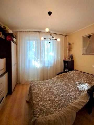 Продам 3 кімнатну квартиру на вул. Вербицького 11