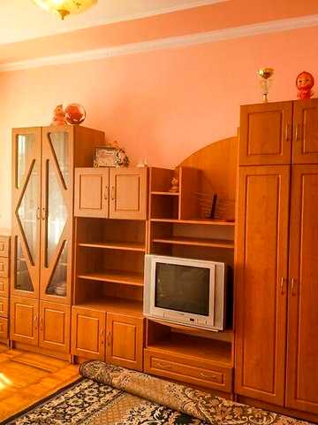 Продаж 3к Квартира Грушевського вулиця