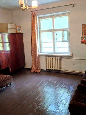 Продам 2комн квартиру  с подвалом  районе пр.Мазепи ул. Орловська