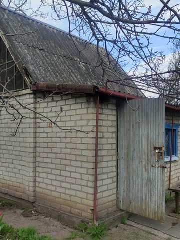 Дача поблизу воєнного городка