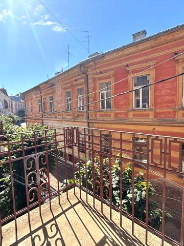 Продаж 2х кімнатної квартири вул.Новікова-Прибоя 10
