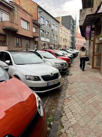 Продаж квартири вул Недецеї