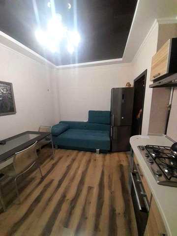 Сдам 2к кв евроремонт Центр метро Науки (46000)