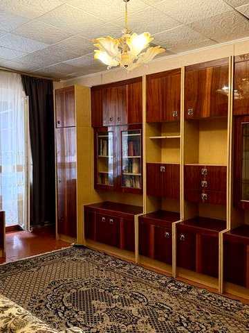 Продається трикімнтана квартира з автономним опаленням