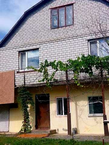 Здаю 2 частини в 2 пов.будинку