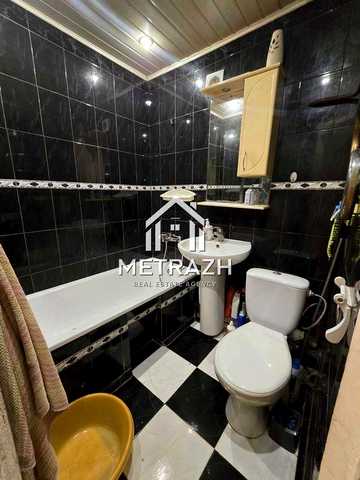 92808 | Продам 2к квартиру НЕ ВЫСОКИЙ этаж возле метро Дворец спорта Бульвар Юрьева