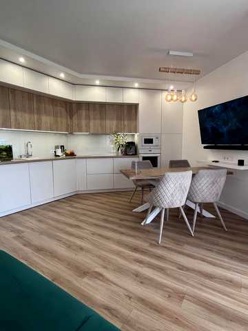 None 85000 USD