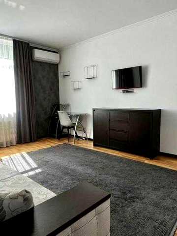Оренда 1-к квартири в новобудові на вул. Пасічна