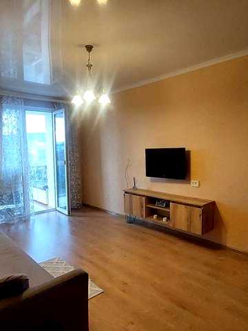 Продам 3-кімнатну квартиру. Вул.Вірменська,13.