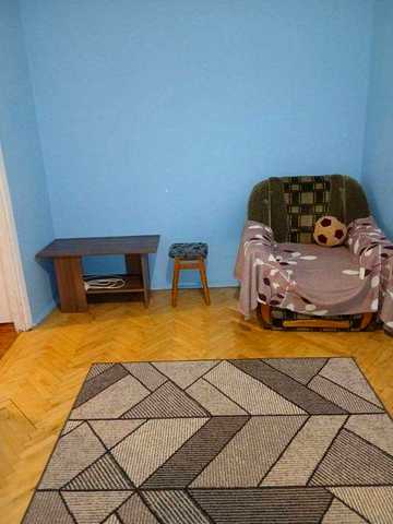 Ст.м.Звіренецька – 5 хвилин пішки. Вул. Курганівська буд. № 3. Чудовий стан !!! ГАЗ - готування і тепло ! Заставну суму можемо поділити на 2 місяці.