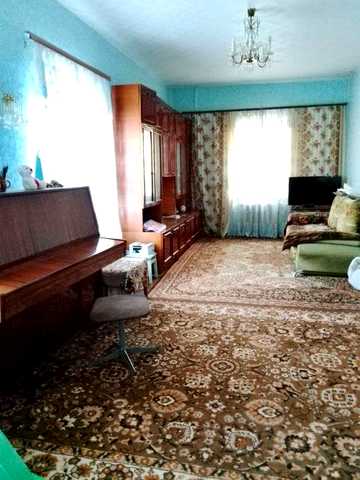 Будинок 90м² теплий з усіма зручностями.Мансарда. Утеплена. Жила. Вхід  на мансарду  з середини і з  двору.