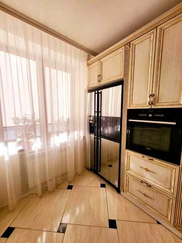 ПРОДАМ! 3-кімнатна квартира 107 м² в Аркадії, червона цегла | ГАЗ